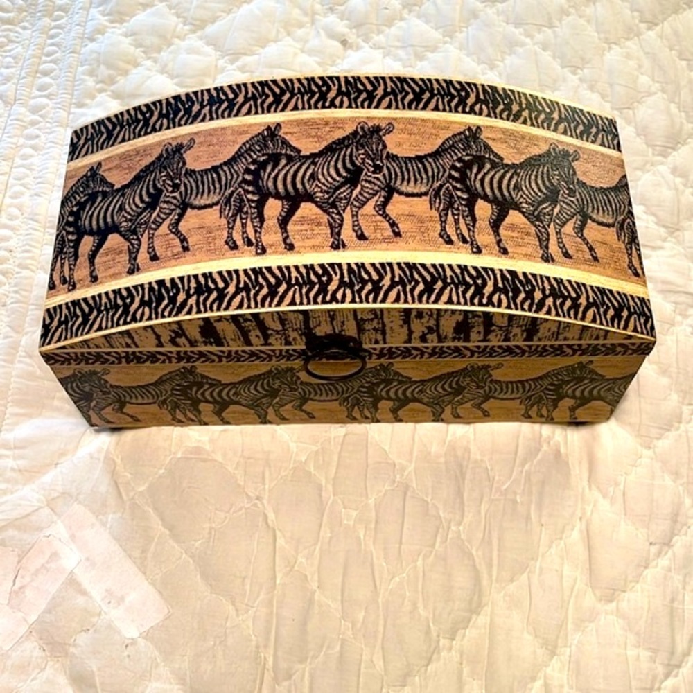 Solid wood Keepsake box from the 1990’s.